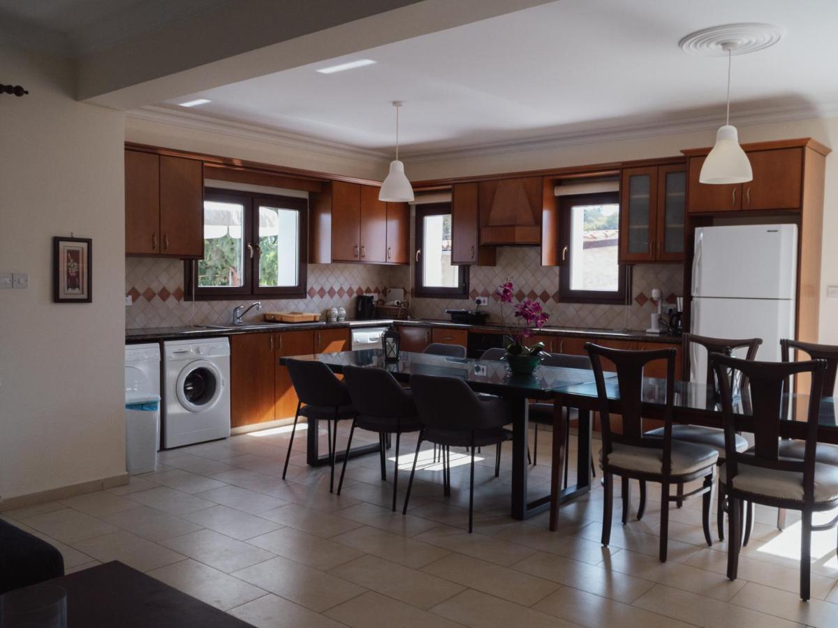 Villa Nikolina Dhrousha 외부 사진